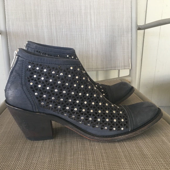Independent Boot Company Leather Burke Cutout Studded Ankle Boots 10.5 - Picture 4 of 12